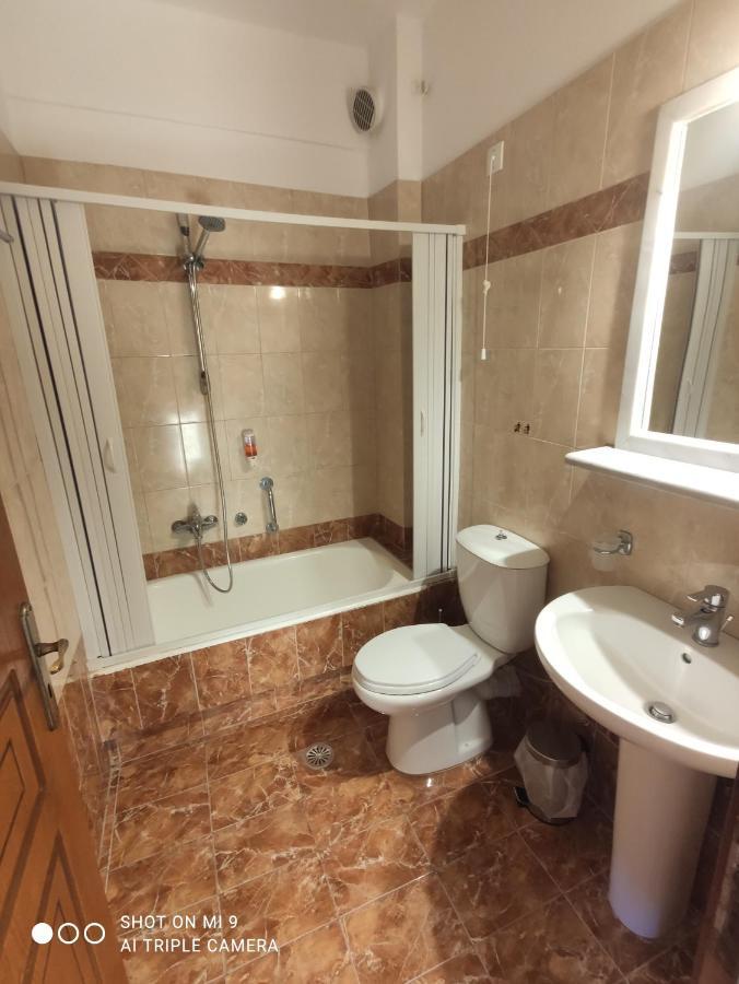 Leonidas Apartments Kamári Dış mekan fotoğraf
